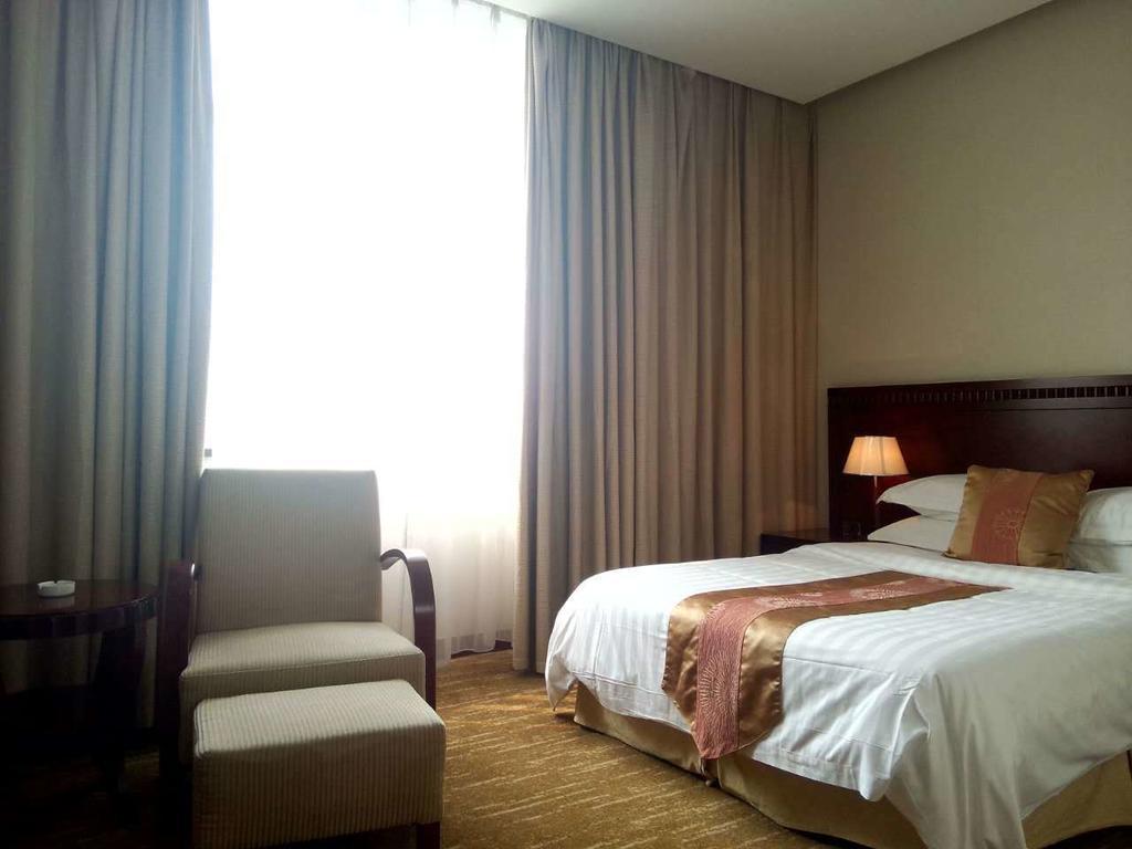 Century Hotel Taicang Ruang foto