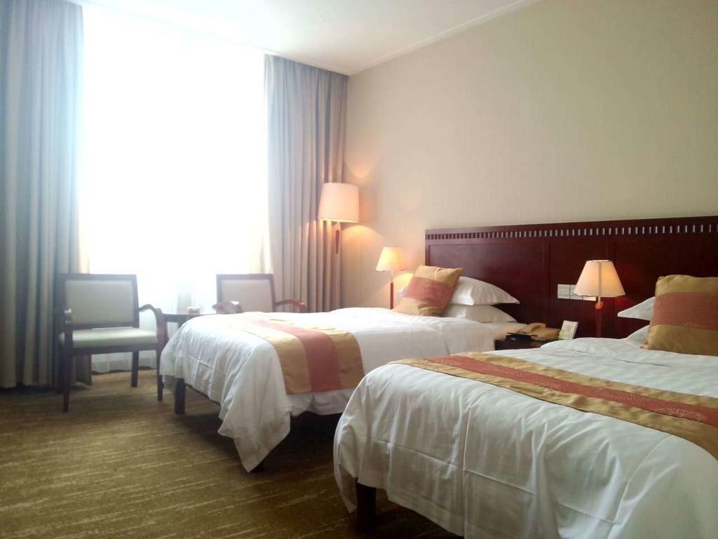 Century Hotel Taicang Ruang foto