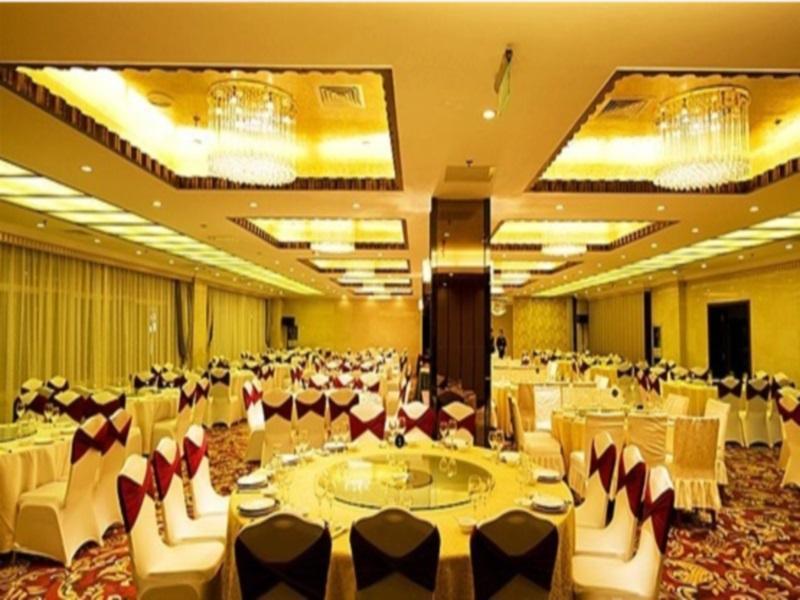 Century Hotel Taicang Bagian luar foto